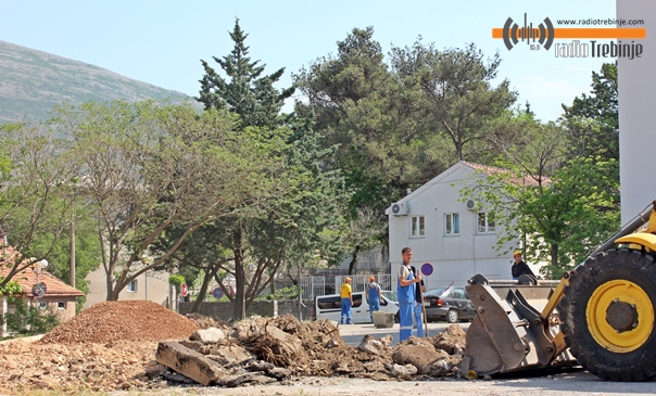 Почели радови: Требињска Болница добија нови паркинг