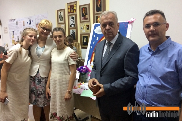 Требињски основци на креативан начин промовисали читање