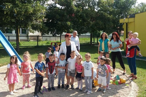 Давидовићева уручила дидактички материјал дјечијем вртићу у Гацку