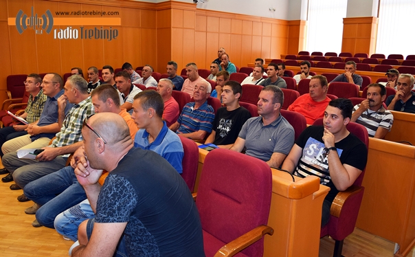 70 ВОЛОНТЕРА успјешно завршило обуку ЗА ГАШЕЊЕ ПОЖАРА