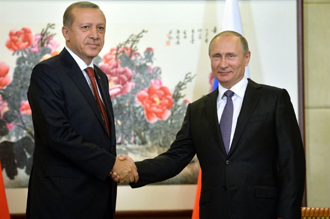 Блумберг: Турска криза – тест Путинове моћи на глобалној сцени