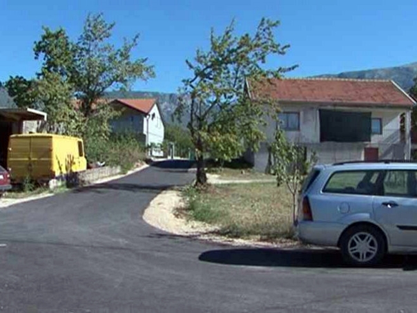 Србима код Мостара помоћ и подршка из Србије