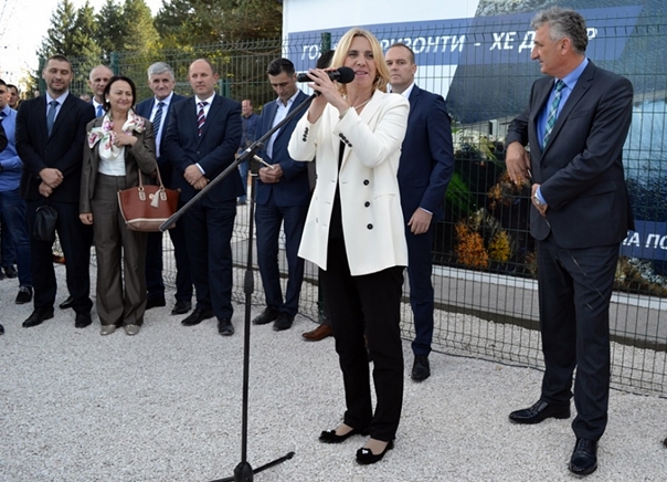 Предсједница Владе Српске Жељка Цвијановић отворила ВОДОВОД И ДОМ КУЛТУРЕ у Невесињу