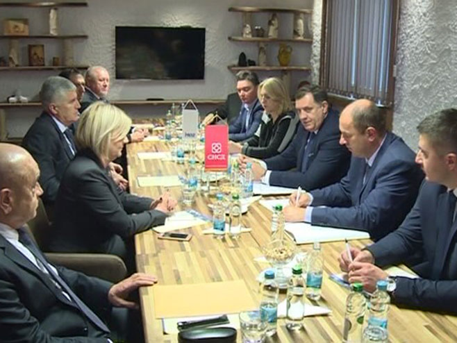 У Источном Сарајеву састанак делегација СНСД-а и ХДЗ-а