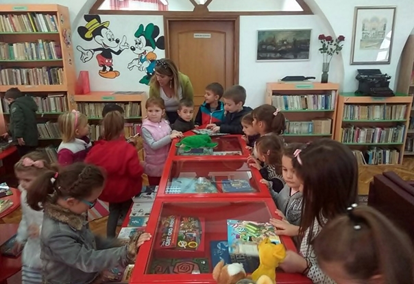Предшколци посјетили библиотеку