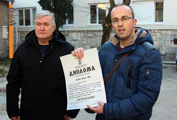 БОРЈАН тврди да је политички кажњен, МИЈАНОВИЋ - да га је унаприједио у свог првог сарадника