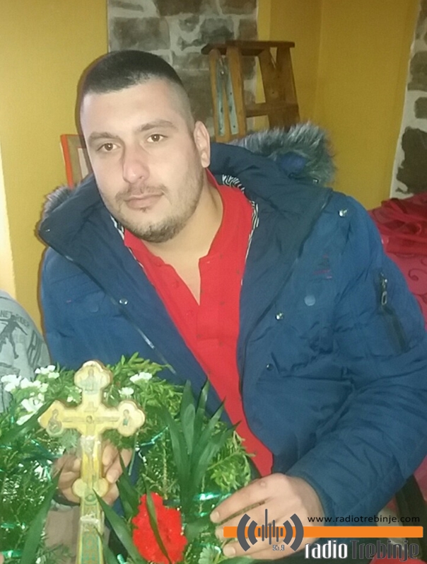 Срђан Леро побједник богојављенског пливања на Билећком језеру