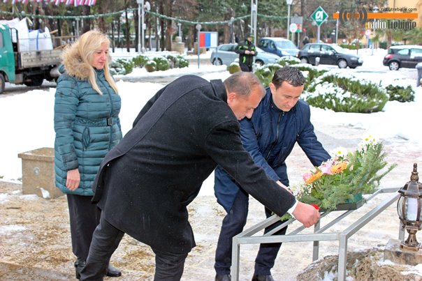 Обиљежавање Дана Републике: Не смијемо заборавити оне који су стварали Српску