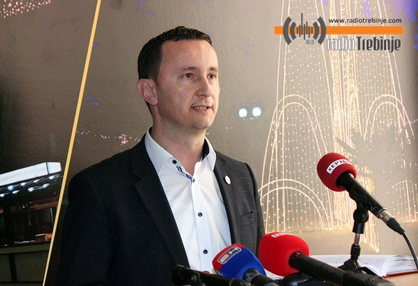 Ћурић: Службе града на услузи грађанима који не могу сами да санирају штету