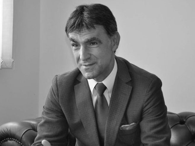 Преминуо Здравко Крсмановић