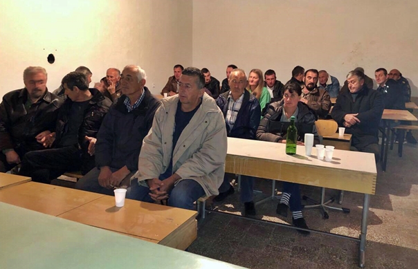 Представници Аграрног фонда синоћ на састанку са мјештанима Љубомирa
