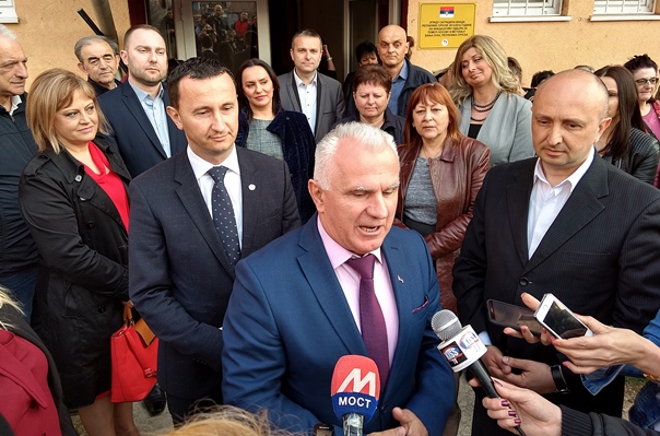 Градоначелник Ћурић у делегацији из Српске на Косову и Метохију