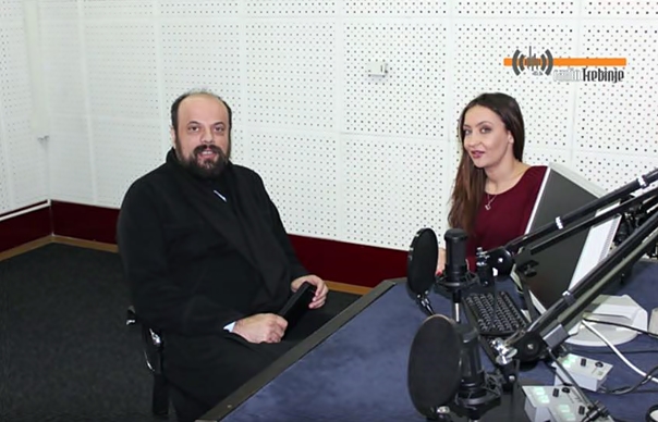 U SRETANJE PRAZNIKU sa mostarskim parohom Radivojem Kruljom (AUDIO)