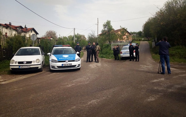 У пуцњави погинуле три особе, једна рањена
