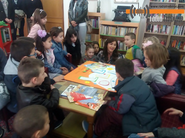 Дјечија граја украсила библиотеку