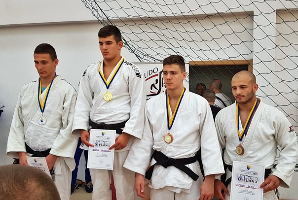 Пет медаља за џудисте Леотара