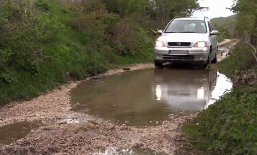 Село у којем се ископава најбољи пијесак, има најлошији пут