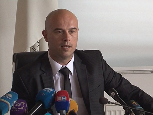 Тегелтија: Устав не допушта мијешање у рад правосуђа