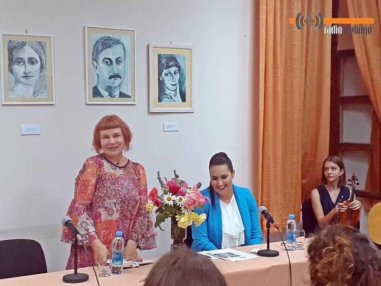 U Narodnoj biblioteci Trebinje otvorena izložba slika Rajne Krulj