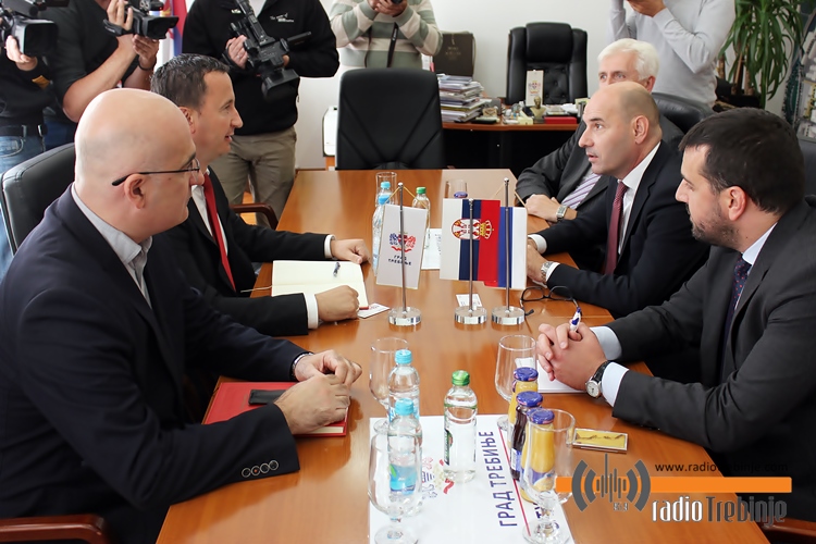 ambasador-srbije.JPG (205 KB)