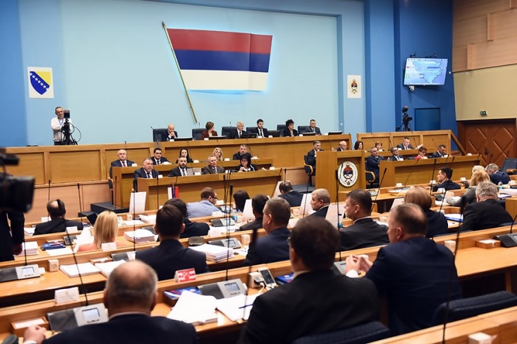 Srpska nema pravo da odustane od autonomije