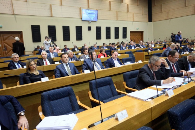 НС РС о буџету за 2020: Више пара за инвестиције, здравство и реформе