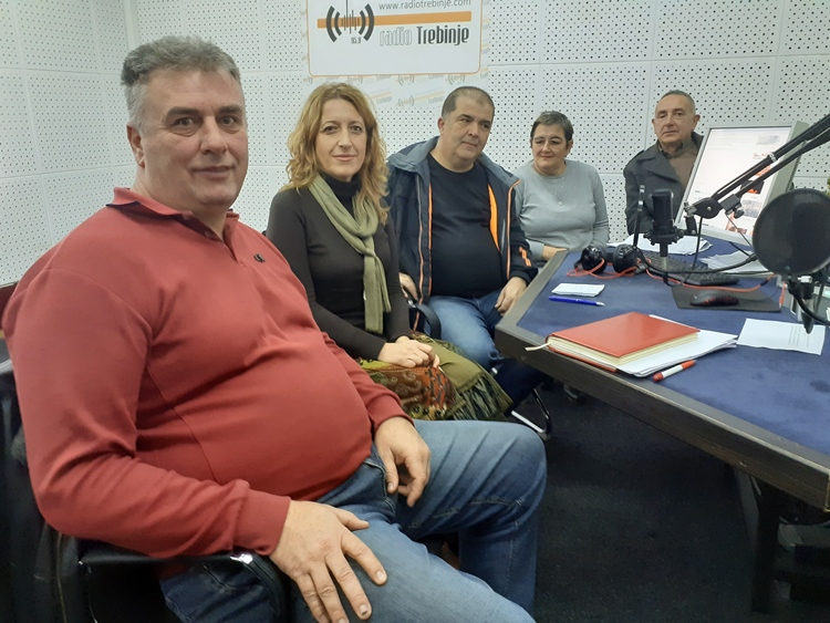 Tema Jutra: Završetak rekonstrukcije uređenja postojećeg igrališta u naselju Banjevci (Audio)