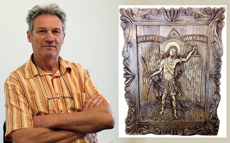 СПАСО РОСИЋ ДРВЕТУ УДАХЊУЈЕ ДУШУ: Резбарење у славу живота