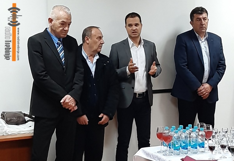 agrarni-2.jpg (134 KB)