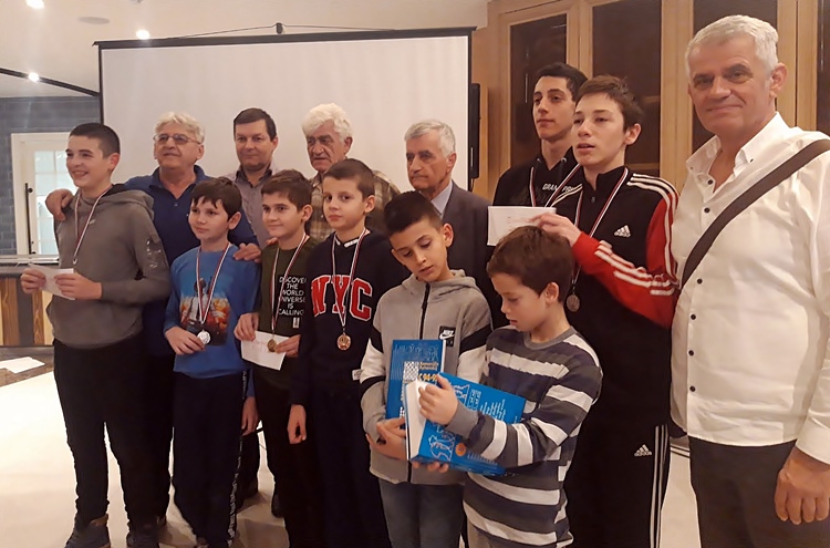 Шахисти из Никшића и Бијељине најбољи на меморијалу „Мирко Албијанић“