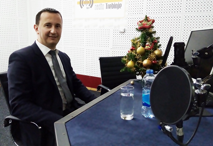 mirko curic-studio-rt.jpg (179 KB)