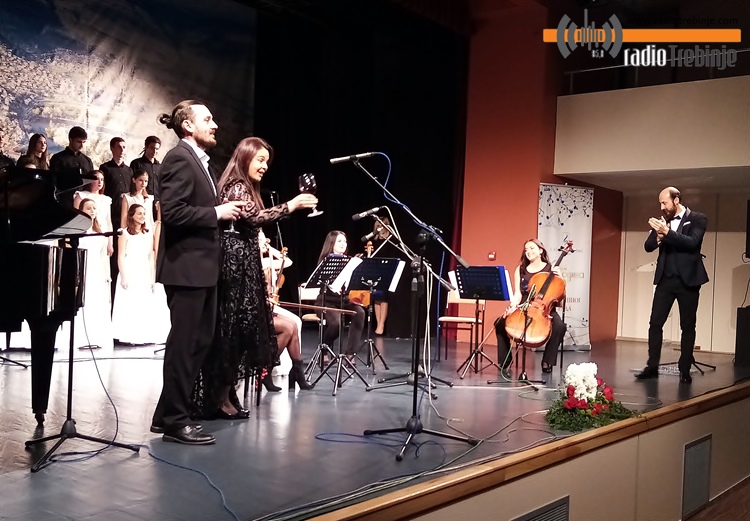muzicka-65-godina-4.jpg (169 KB)