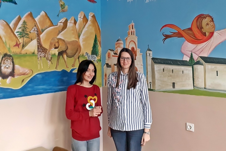U sretanje prazniku: ŽENA KAO MAJKA (AUDIO)