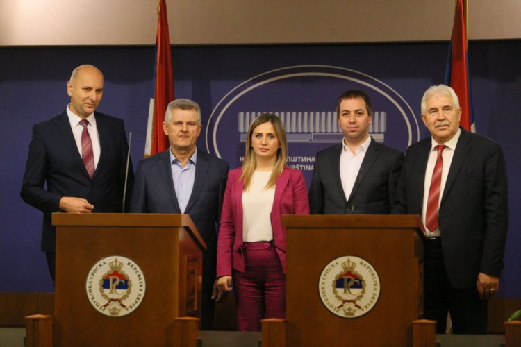 Formiran nezavisni klub poslanika SP-a