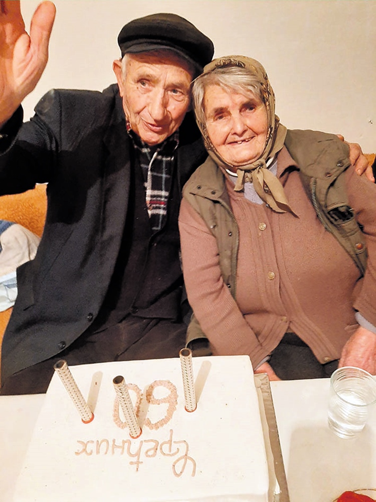 IMG-2aa1fa08a06f486c7a39daa1c84239b9-V.jpg (970 KB)