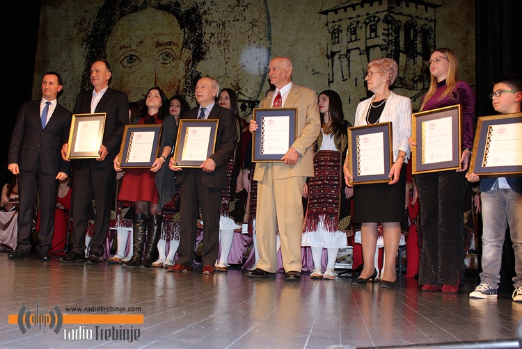 svetosavska-2.JPG (233 KB)