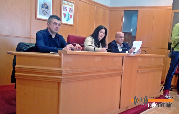 Нове превентивне мјере: СКРАЋЕН РАД угоститељских и трговачких радњи, ЗАТВОРЕНЕ дискотеке, играонице и фитнес клубови