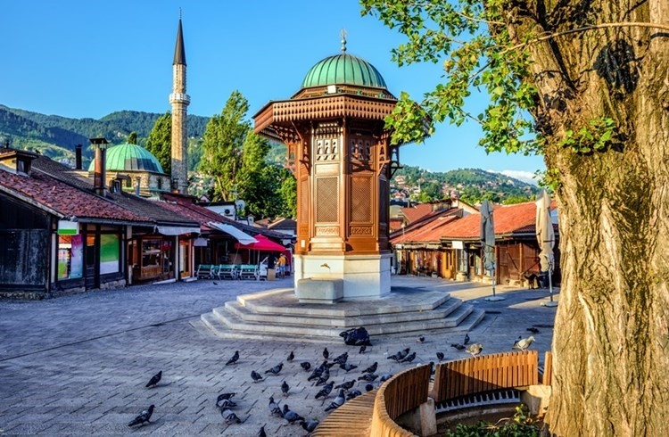 У ФБиХ ЗАБРАЊЕНО КРЕТАЊЕ особама млађим од 18 и старијим од 65 година