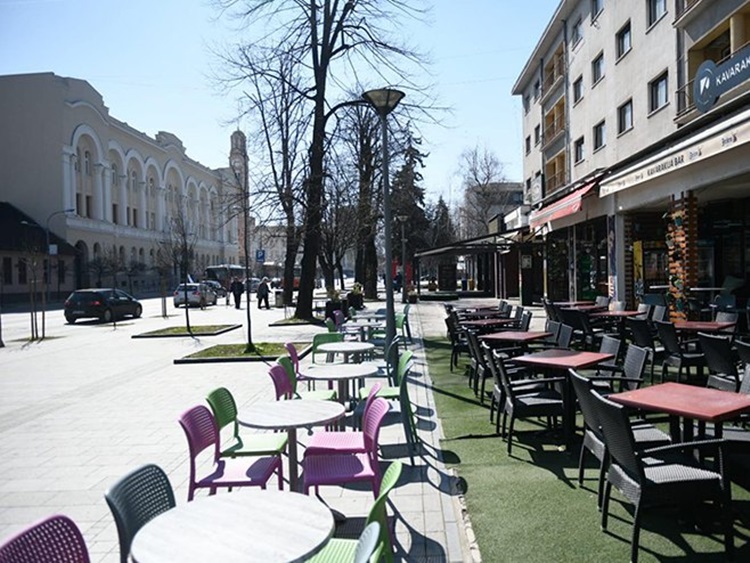 Nakon skoro dva mjeseca restriktivnih mjera, otvaraju se i radnje u Srpskoj