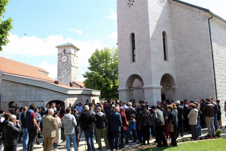 9c756c9a19a52dfbdcc7362b7fb9562c_XL.jpg (179 KB)