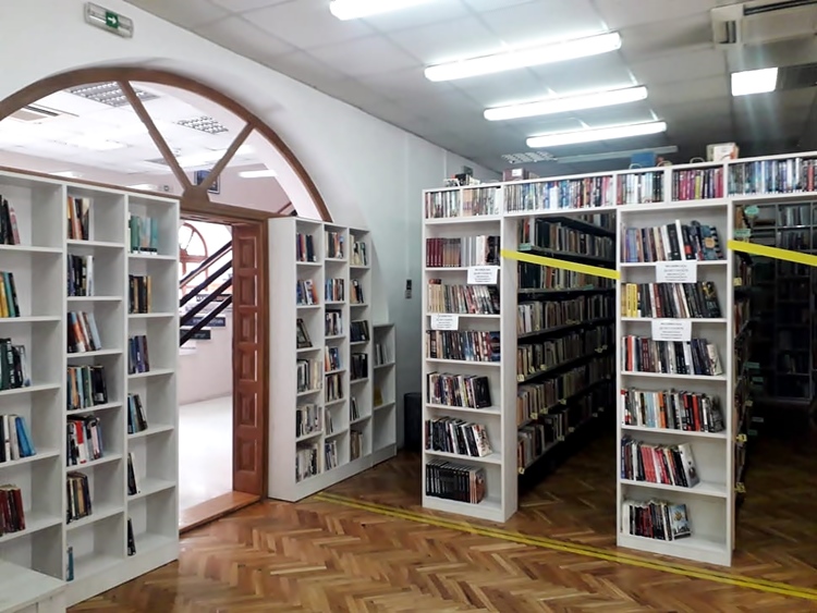 Народна библиотека апелује на читаоце да враћају књиге: ЗАДРЖАВАЊА И ДО ГОДИНУ ДАНА
