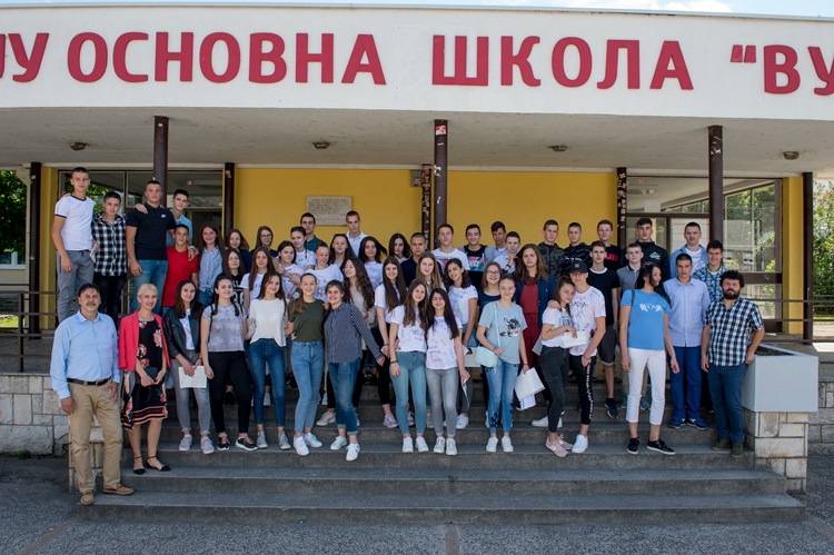 Мали матуранти испраћени у Полицама