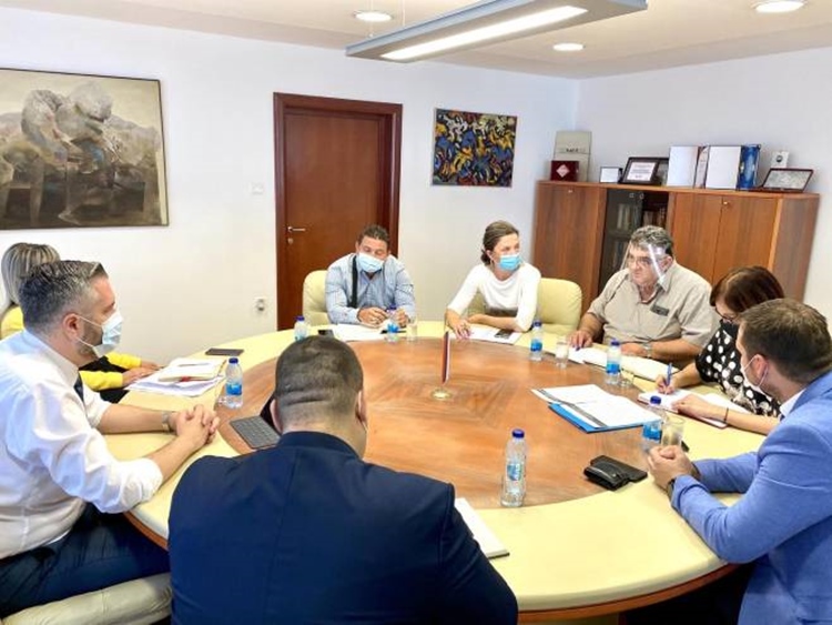Неће бити смањења плата радницима у области високог образовања