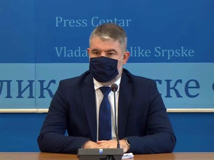 Ношење маски на отвореном гдје није могуће обезбиједити дистанцу