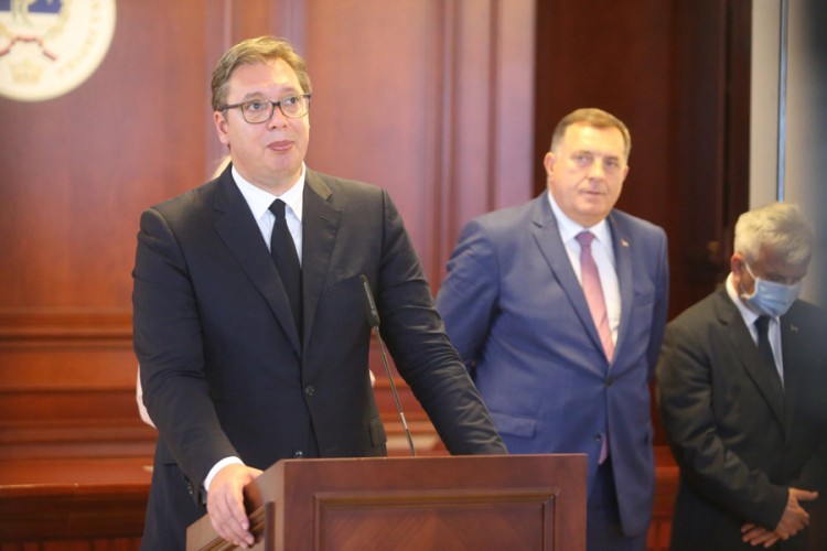 Вучић: Србија гради аеродром код Требиња