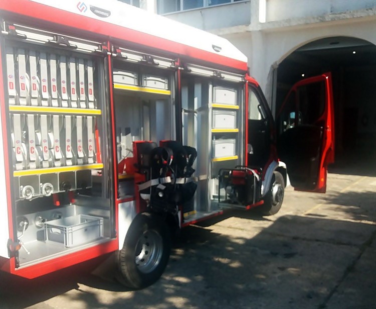 Билећки ватрогасци добили ново возило