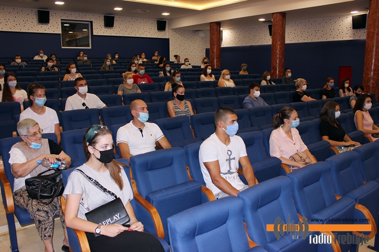 stipendije-2.JPG (206 KB)