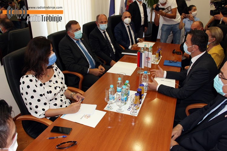 dodik-curic-2.JPG (203 KB)