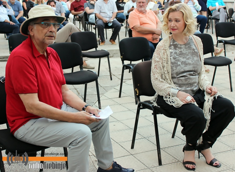 Voja Brajović i Ana Sofrenović nagrađeni Zlatnim platanom (FOTO)