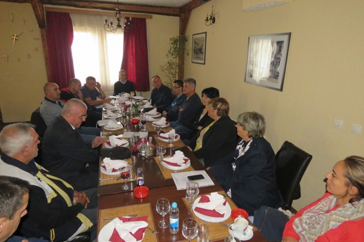 Утврдити базу података лица са инвалидитетом